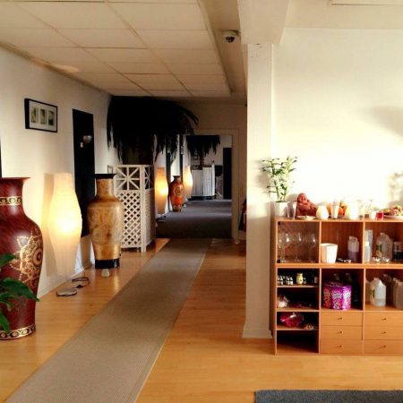 massage parlor in merchants of kaidan